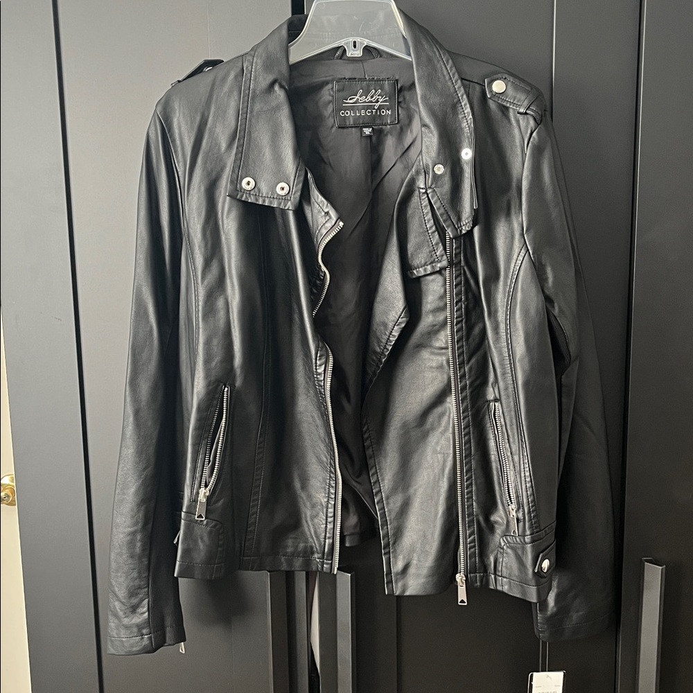 Sebby Collection Black Leather Bomber Jacket